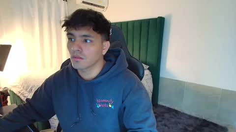  Lei  online show from December 21, 9:34 pm