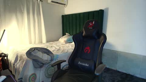  Lei  online show from November 27, 11:30 pm