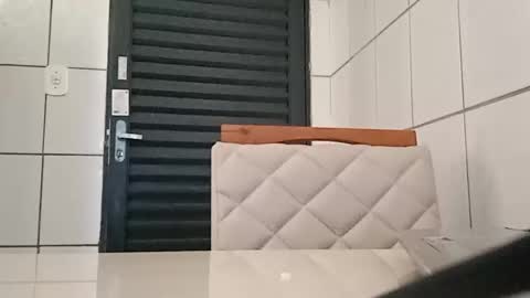 Snapshot of lelefiel chatting on December 29, 10:56 am Pequeno Urso online show from December 29, 10:56 am