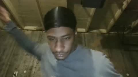 leo199984 online show from December 16, 3:35 am