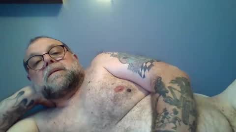 leo71313 online show from October 22, 4:43 pm