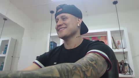 Yesid online show from February 14, 2:33 pm