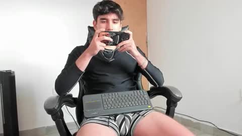 Leo Jones online show from March 27, 9:38 pm