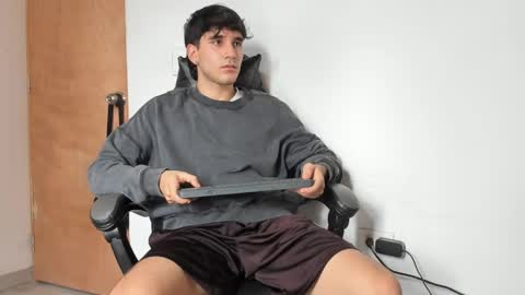 Snapshot of leo_jones389 chatting on September 24, 5:11 pm Leo Jones online show from September 24, 5:11 pm