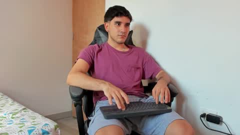 Snapshot of leo_jones389 chatting on January 21, 9:46 pm Leo Jones online show from January 21, 9:46 pm
