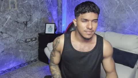 Snapshot of leo_taro chatting on September 19, 12:02 am Leo independent model online show from September 19, 12:02 am