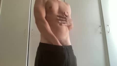 leoandy123 online show from March 27, 1:12 pm