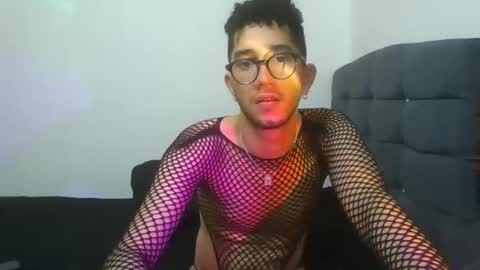 Snapshot of leoh_hades chatting on September 30, 2:40 am Leoh online show from September 30, 2:40 am