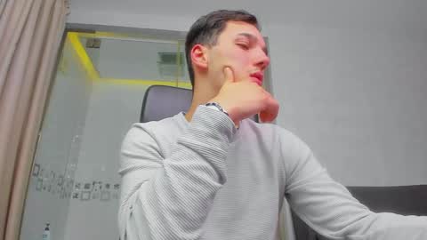 LeoIsaiah online show from December 8, 6:01 am