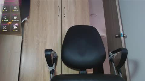 iam leonal online show from December 4, 6:26 pm