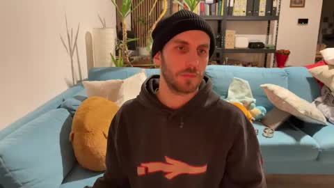 Leon online show from February 1, 8:58 pm