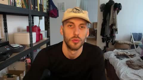 Leon online show from January 19, 2:52 pm