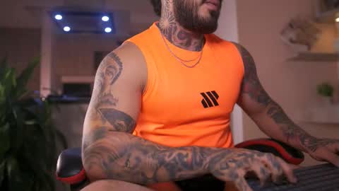 Snapshot of leosalvatore_ chatting on October 17, 4:49 am Leo Salvatore online show from October 17, 4:49 am