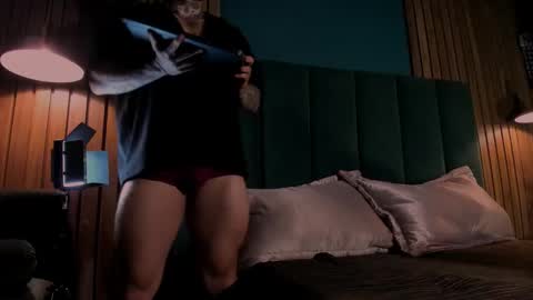 Snapshot of leosalvatore_ chatting on January 18, 2:51 am Leo Salvatore online show from January 18, 2:51 am