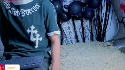 Levi  online show from October 18, 7:30 pm