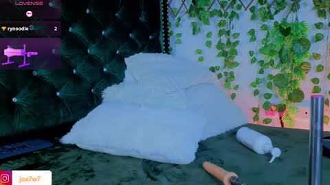 Levi  online show from October 4, 3:06 pm