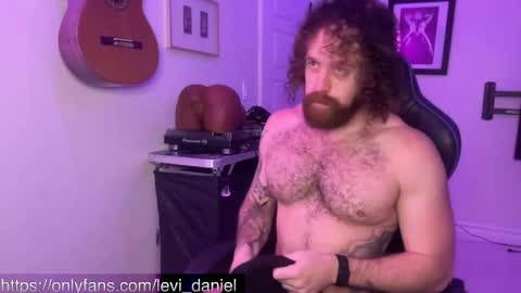 Levi Daniel online show from November 19, 9:36 pm