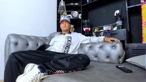 LevySteven online show from March 6, 2:19 am