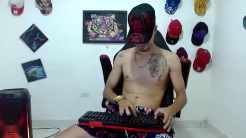 Andres online show from April 5, 10:50 pm