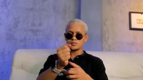 liam_knight online show from November 18, 2:37 am