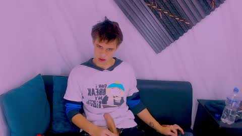 liam_york online show from April 15, 4:34 am