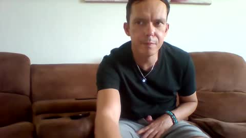 Snapshot of liamrosezn chatting on February 12, 1:06 pm LiamRose online show from February 12, 1:06 pm