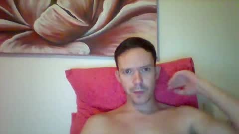 Snapshot of liamrosezn chatting on December 17, 7:15 pm LiamRose online show from December 17, 7:15 pm