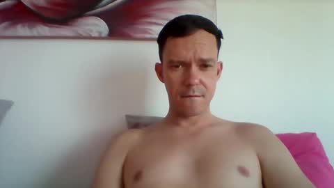 Snapshot of liamrosezn chatting on December 7, 2:02 pm LiamRose online show from December 7, 2:02 pm