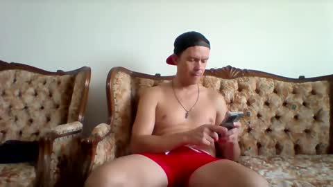 Snapshot of liamrosezn chatting on March 4, 1:17 pm LiamRose online show from March 4, 1:17 pm