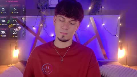 Liam Thunder online show from December 13, 9:10 pm