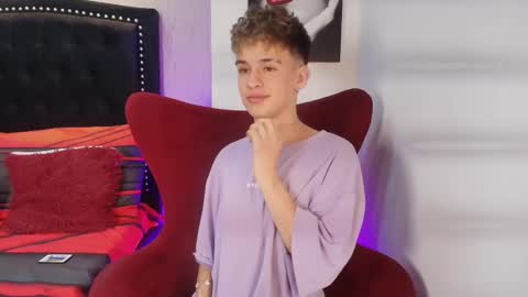 liam online show from September 22, 4:34 am