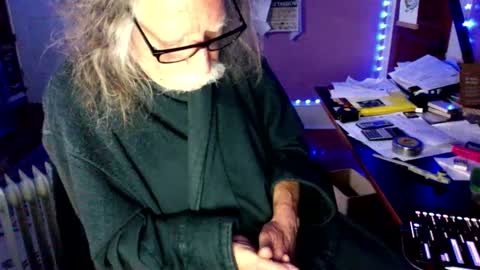 Snapshot of lickyouryoni chatting on October 8, 2:54 pm LickYourYoni online show from October 8, 2:54 pm