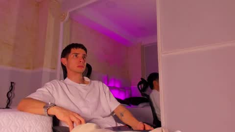 L I I A M online show from March 5, 3:18 pm