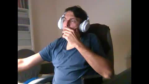 Snapshot of liongr69 chatting on December 7, 11:45 pm liongr69 online show from December 7, 11:45 pm
