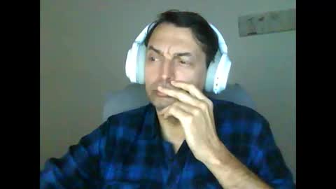 Snapshot of liongr69 chatting on March 10, 7:44 am liongr69 online show from March 10, 7:44 am