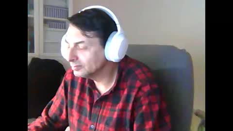 Snapshot of liongr69 chatting on February 20, 9:22 am liongr69 online show from February 20, 9:22 am