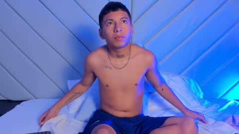 little_kris1 online show from November 12, 12:33 pm