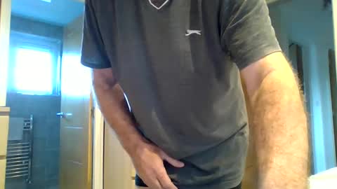Snapshot of littlepenis1000 chatting on December 8, 11:35 am Littlepenis online show from December 8, 11:35 am
