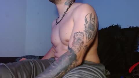 Snapshot of lliamm_2 chatting on October 11, 6:39 am lliamm 2 online show from October 11, 6:39 am