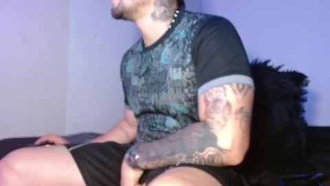 Snapshot of lliamm_2 chatting on October 14, 6:42 am lliamm 2 online show from October 14, 6:42 am