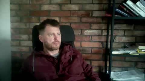 Snapshot of lllukasssxxx chatting on December 18, 11:13 am lllukasssxxx online show from December 18, 11:13 am