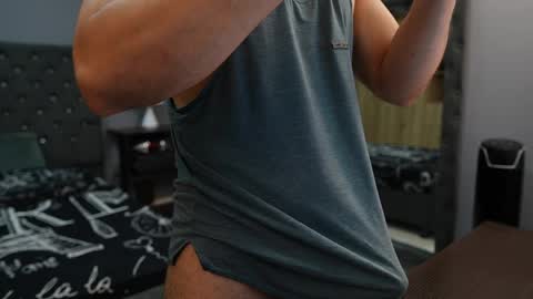 loganmartinx online show from March 31, 12:23 am