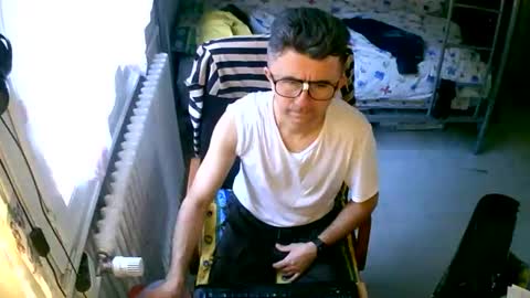 lokoum39 online show from November 8, 9:23 am