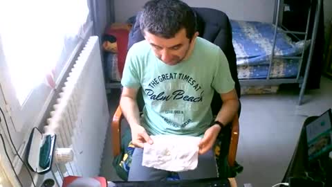 lokoum39 online show from January 4, 9:32 am