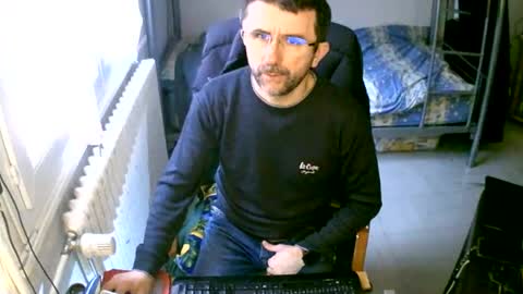 lokoum39 online show from January 9, 11:25 am