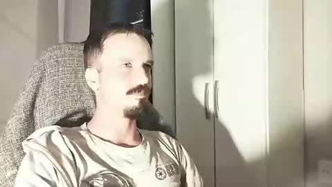 Lucas online show from October 15, 7:10 pm