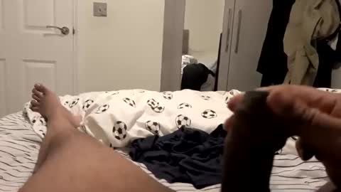 lookingforw007 online show from February 5, 8:05 pm