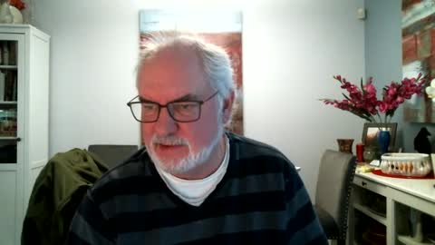 Snapshot of loop102 chatting on January 23, 10:44 pm loop102 online show from January 23, 10:44 pm