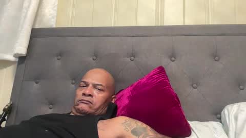 loved19 online show from December 3, 3:56 am