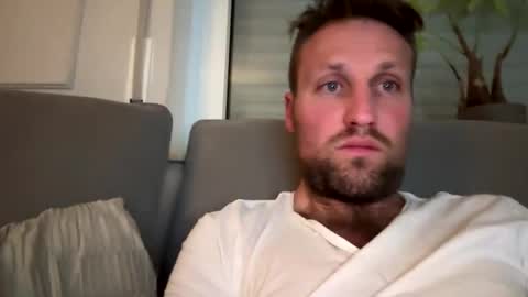 lovefuesse online show from March 6, 10:18 pm